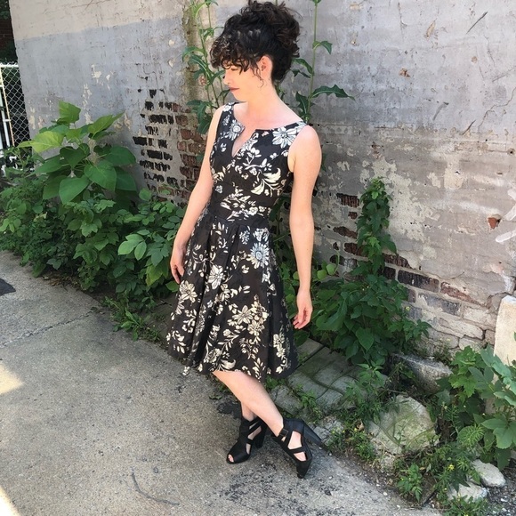 𝅺Anne Klein Metallic Floral Dress - Picture 1 of 11